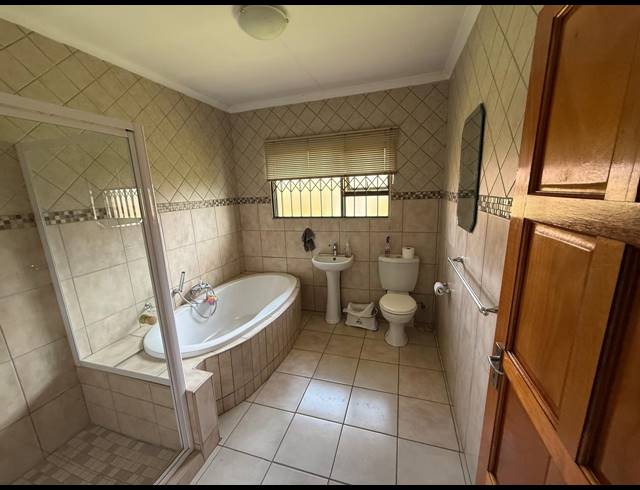 3 BEDROOM HOUSE FOR SALE IN VANDERBIJLPARK SE 8